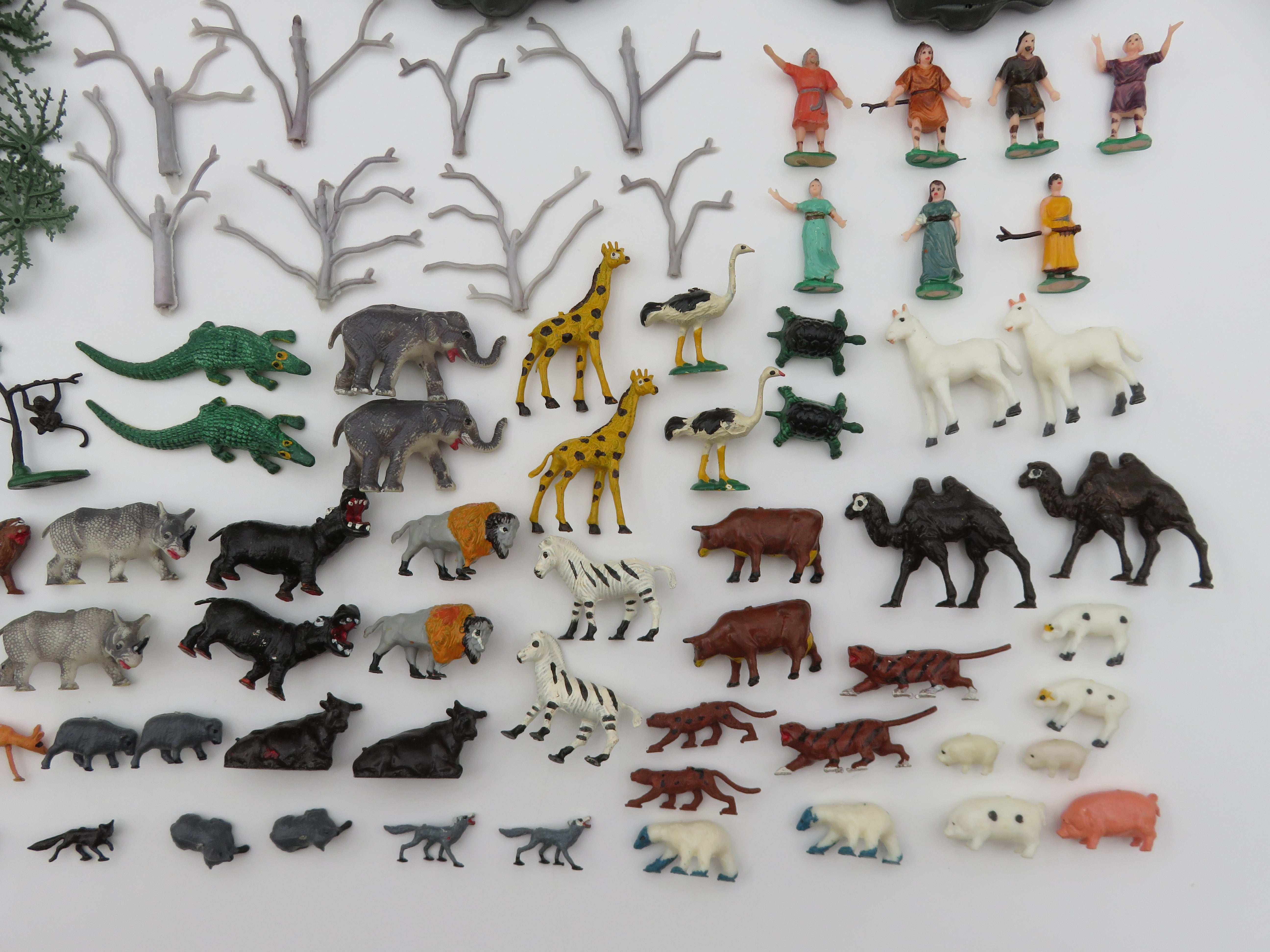 VINTAGE Noah's Ark Miniature Playset - Louis Marx & Co./Marx Toys (1965) Collectible